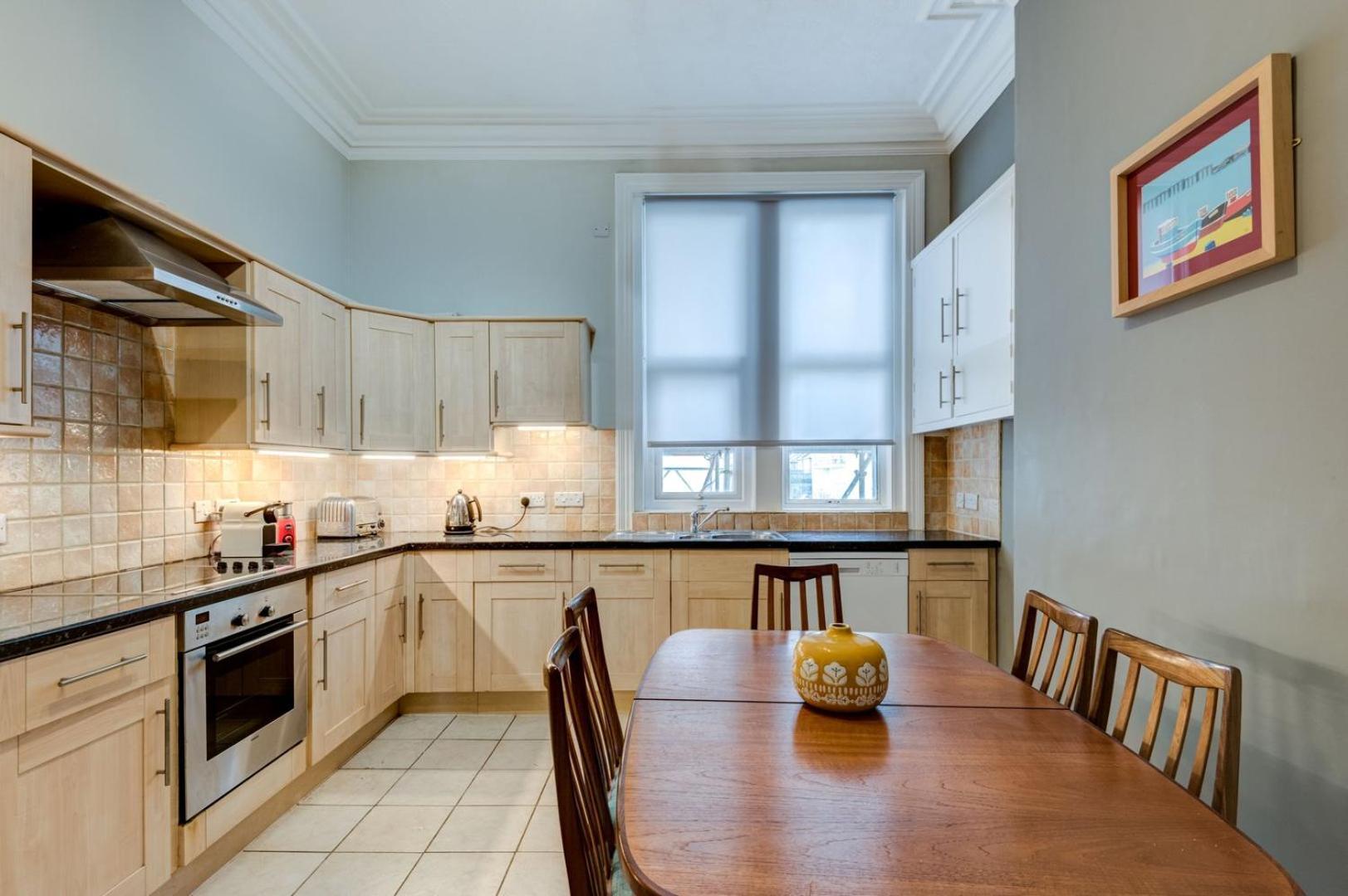 Ferienwohnung Sea Breeze Hastings Exterior foto
