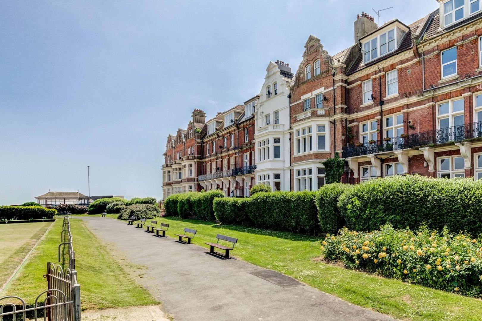 Ferienwohnung Sea Breeze Hastings Exterior foto